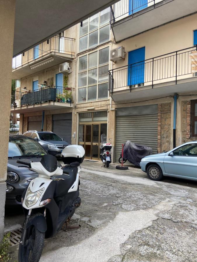 切法卢Na Za' Pina公寓 外观 照片